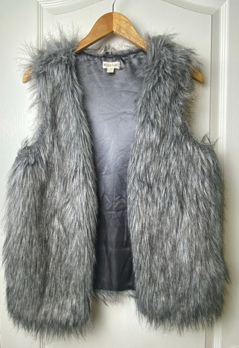 Weekend Love Gray Fluffy Faux Fur Satin Lined Vest Women's Size Small